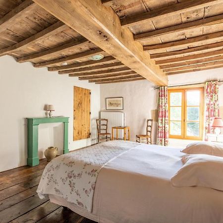 Aux 2 Puys - Gite "Le Lemptegy" Saint-Priest-des-Champs Экстерьер фото