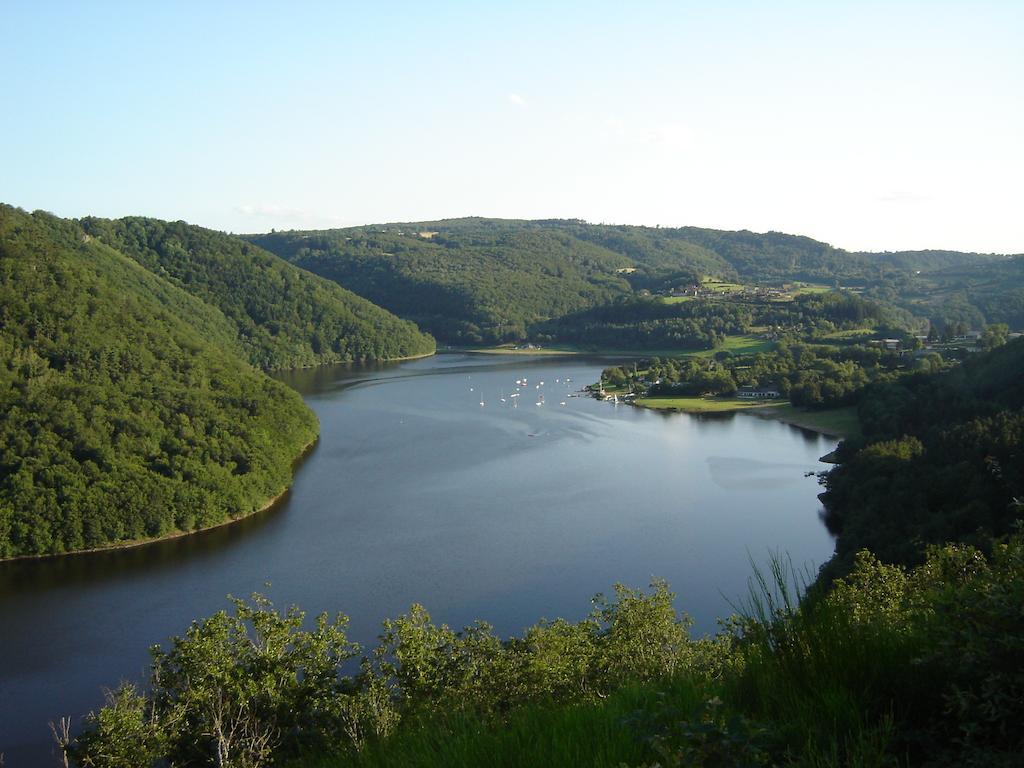 Aux 2 Puys - Gite "Le Lemptegy" Saint-Priest-des-Champs Экстерьер фото